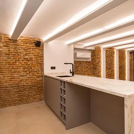 Malasana Vii Calle San Mateo 3br 3bh Appartamento Madrid