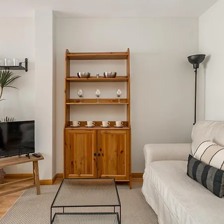 2br Av America Bernabeu Stadium Apartment Madrid