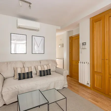 Apartment 2br Av America Bernabeu Stadium Madrid