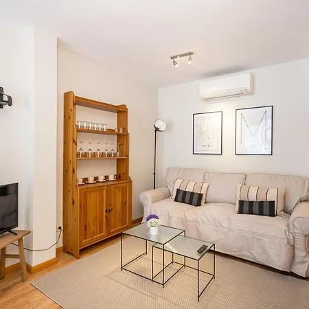 Apartment 2br Av America Bernabeu Stadium Madrid