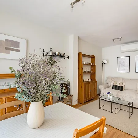 Apartment 2br Av America Bernabeu Stadium