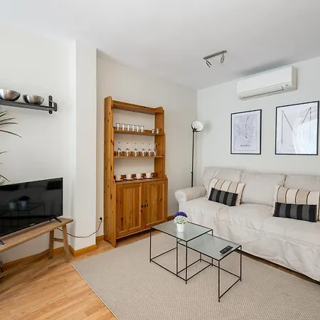 Apartment 2br Av America Bernabeu Stadium