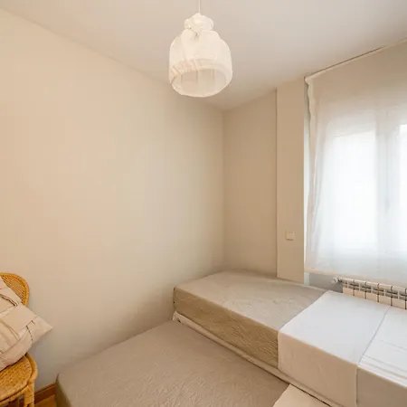 Apartment 2br Av America Bernabeu Stadium