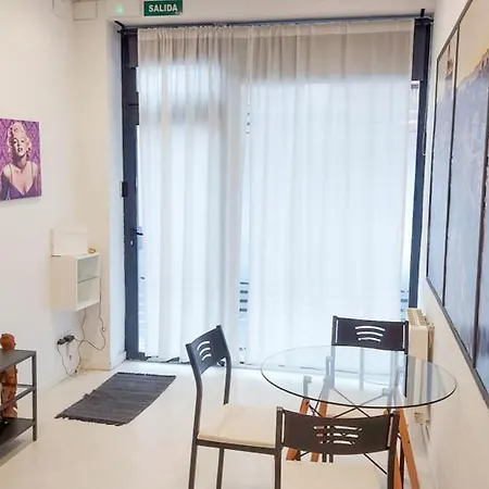 Apartment Precioso Con Patio, Tranquilo