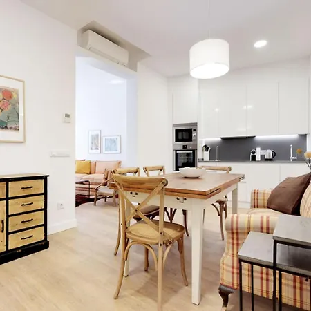Opera Ii Apartment *