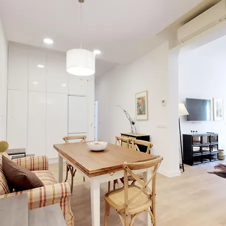 Opera Ii Apartment *