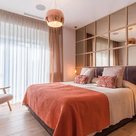Velazquez Retiro I Apartment