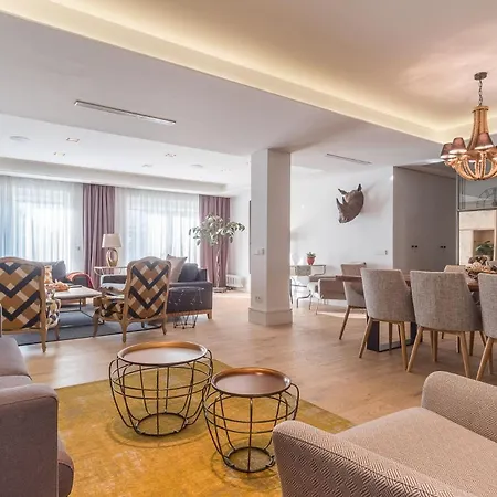 Velazquez Retiro I Apartment