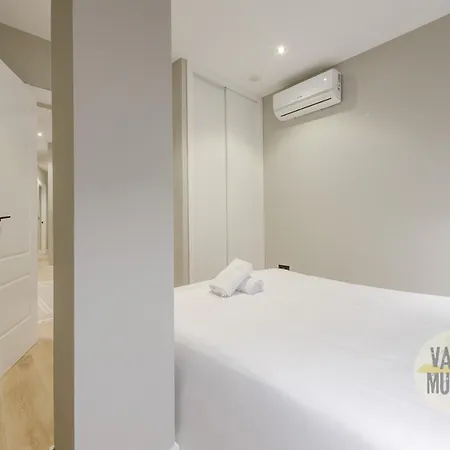 Urban And 5pax En Calle Silva-gran Via E2 * Madrid