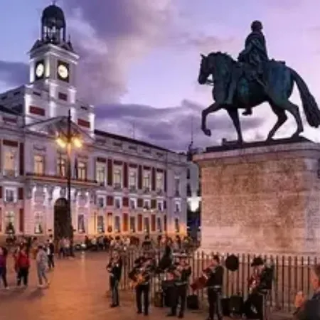 Apartment Puerta Del Sol House