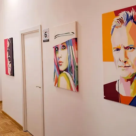 Hostel Arc House Pop Art *