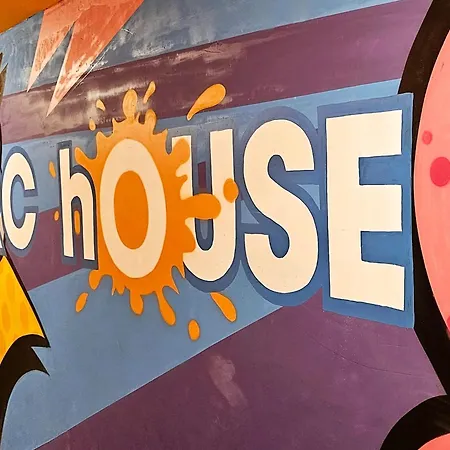 호스텔 Arc House Pop Art