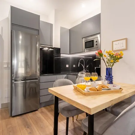 Cozy Ground-floor For 4 In Chamberi Quevedo V * Madri