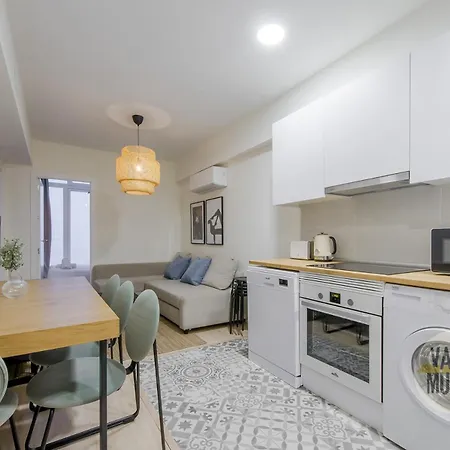 Cool 9pax En Plena Plaza De Chueca Apartamento Madrid