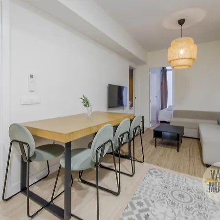 Cool 9pax En Plena Plaza De Chueca Apartamento Madrid