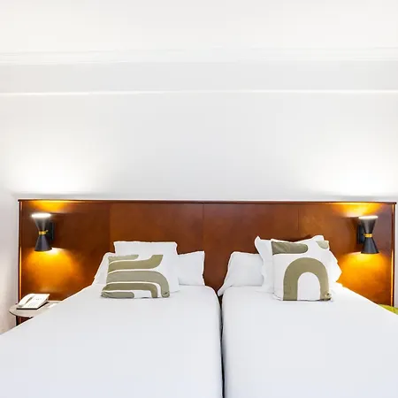 Hotell Cason Del Tormes By Happyculture Madrid