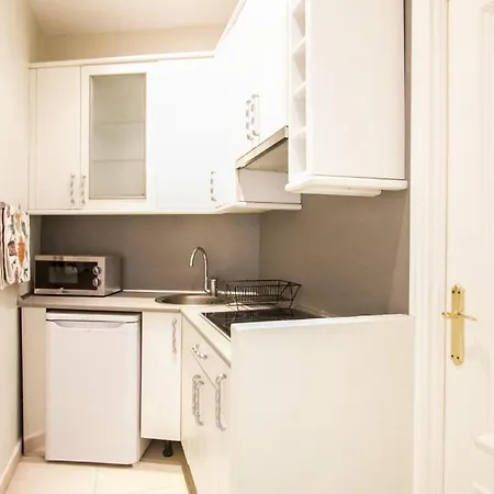 1 Bedroom 1 Bathroom Furnished - Sol - Bright Refurbished - Mintystay Apartamento *