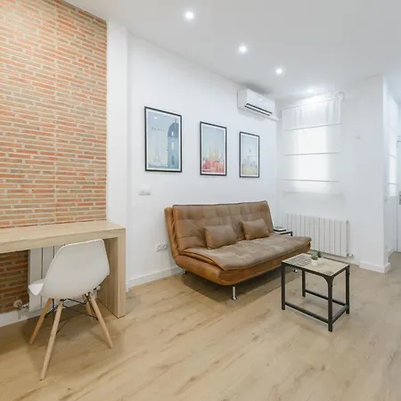Avila Calle, Precioso Estudio En Santiago Bernabeu-estrecho En Segundo Piso Sin Ascensor Apartment Madrid