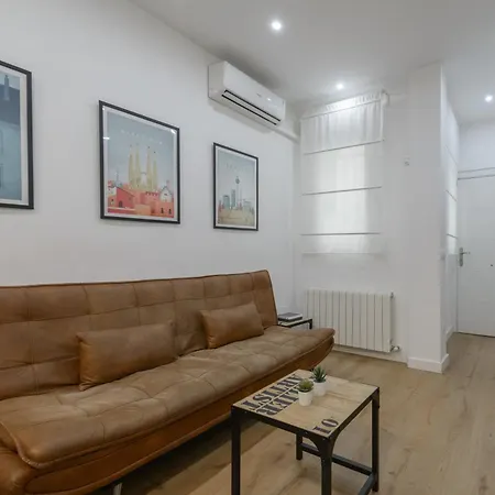 Avila Calle, Precioso Estudio En Santiago Bernabeu-estrecho En Segundo Piso Sin Ascensor Apartamento *