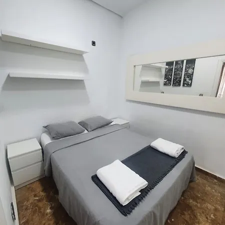 Econostay Fuencarral Διαμέρισμα *