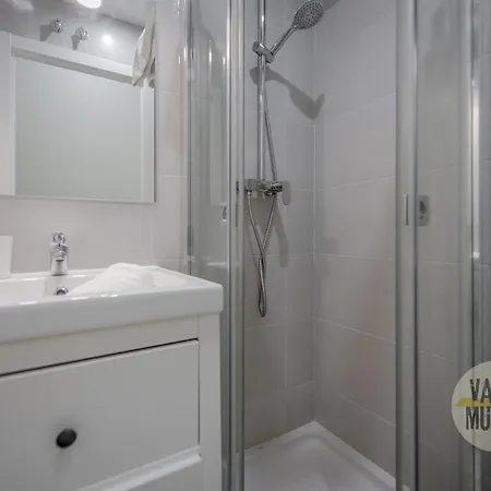 Apartment New Apt De 7pax En El Corazon De Malasana Madrid
