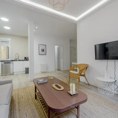 Elegante Apartamento En El Centro De Madrid-rastro * Madrid