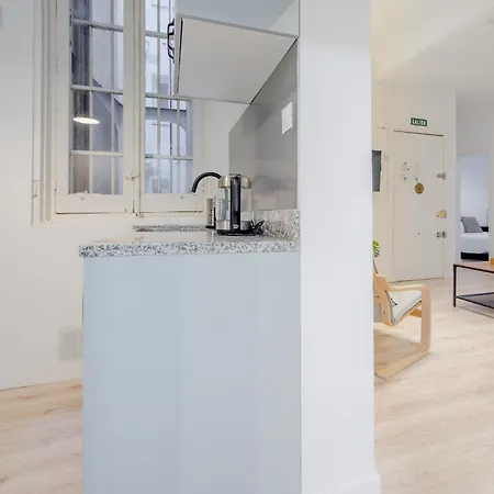 Premium 9pax En Calle Olmo - Centro De E1 * Madrid