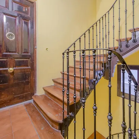 Premium 9pax En Calle Olmo - Centro De E1 Madrid