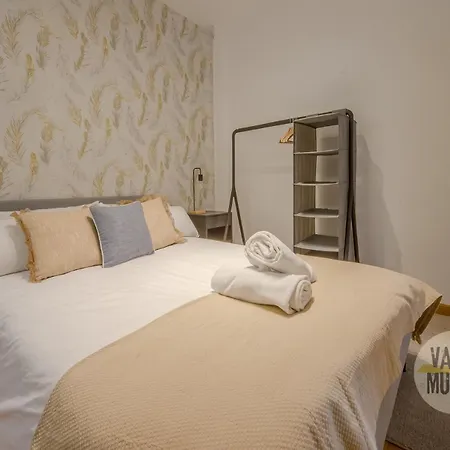 Centrico Apt En La Calle Toledo 77 Madrid