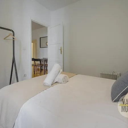 Apartamento Centrico Apt En La Calle Toledo 77 Madrid