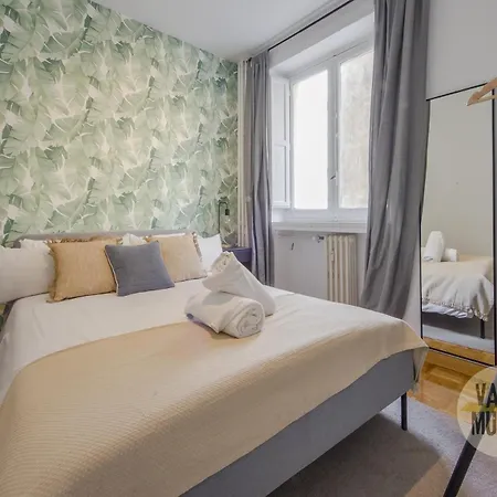 Centrico Apt En La Calle Toledo 77 Madrid