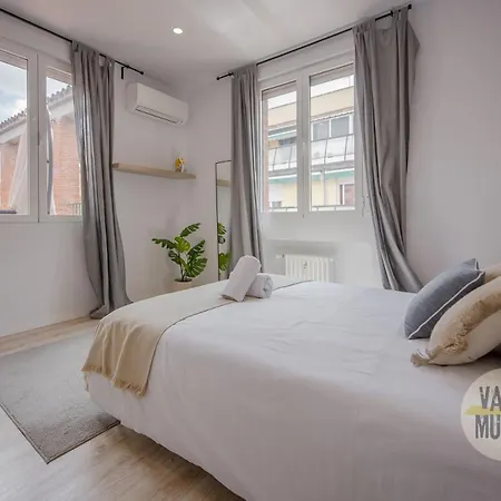 Apartamento Atico X9 Pax Con Gran Terraza En El La Latina Madri