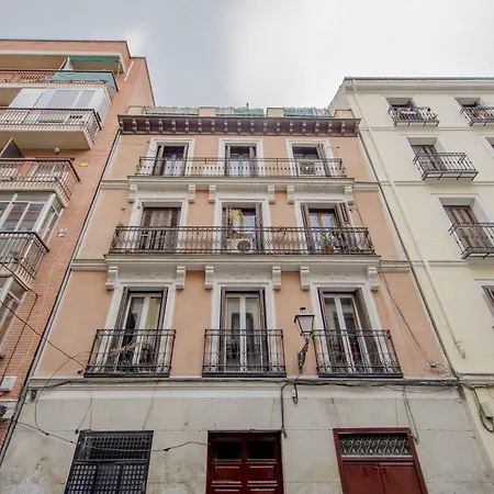 Apartamento Palacio Escondido Para 8 En Castillo 5 Madri