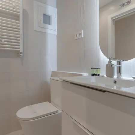 Apartment Modern, Centric -2bd 2bth- Delicias