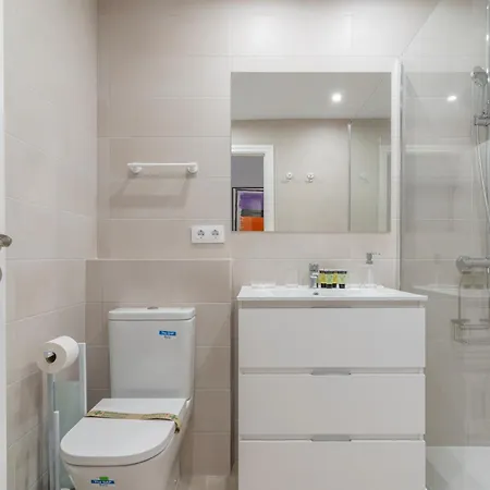 Spacious Central-3bedrooms 3bathrooms-sol