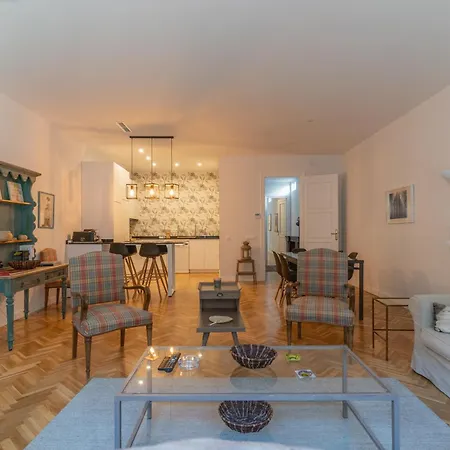 Apartmán Spacious Central-3bedrooms 3bathrooms-sol