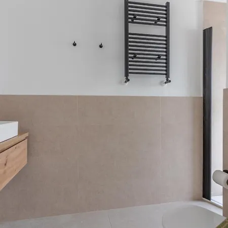 Bright With Terrace- 2bd 2bth- Salamanca Apartment Madrid