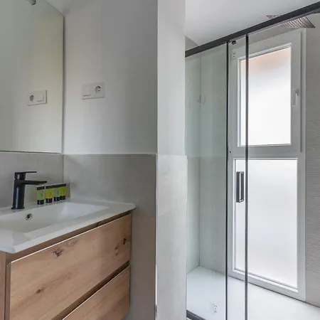 Bright With Terrace- 2bd 2bth- Salamanca * Madrid