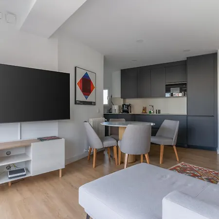 Apartment Bright With Terrace- 2bd 2bth- Salamanca *