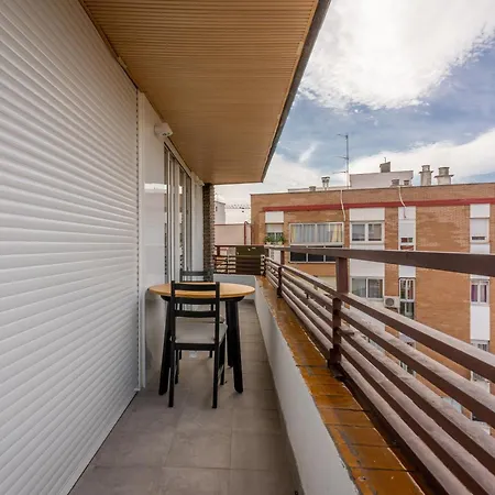Bright With Terrace- 2bd 2bth- Salamanca Apartment