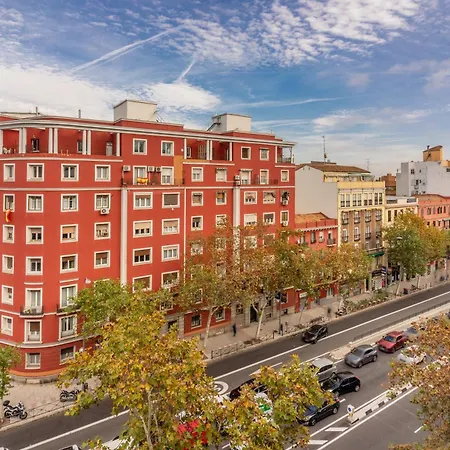 Bright With Terrace- 2bd 2bth- Salamanca
