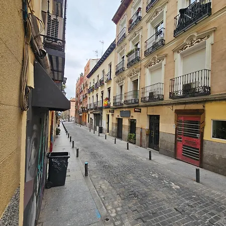 Apartamento Mad Coco Frente Al Prado Madrid