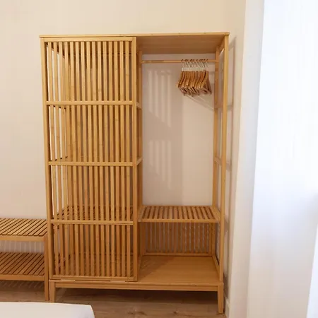Apartamento Enorme Y Acogedor Piso En La Puerta Del Sol *