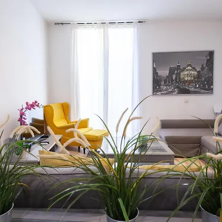 Enorme Y Acogedor Piso En La Puerta Del Sol Apartment