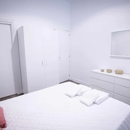 Antonio Lopez B Apartment
