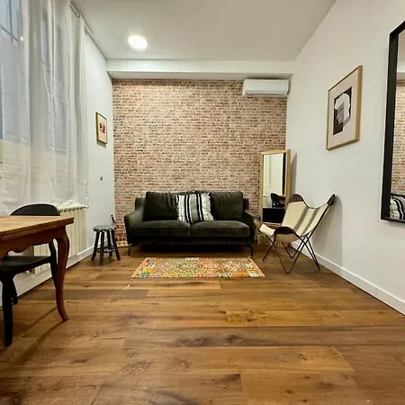 Apartment Cozy Beautiful Flat City Center