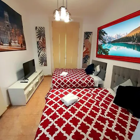 Bed and breakfast Sol Montera & Parking Tph Madrid