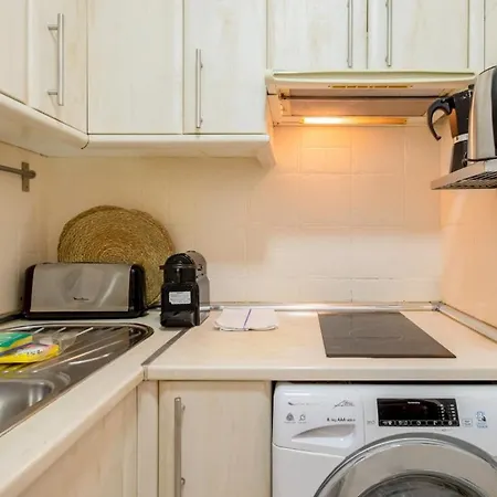 Apartment 1 Bedroom 1 Bathroom Furnished - Malasana - Modern In Downtown Area - Mintystay Madrid