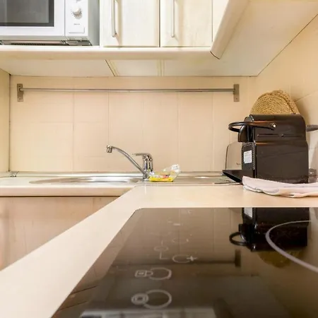 Appartement 1 Bedroom 1 Bathroom Furnished - Malasana - Modern In Downtown Area - Mintystay Madrid