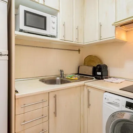 Apartment 1 Bedroom 1 Bathroom Furnished - Malasana - Modern In Downtown Area - Mintystay